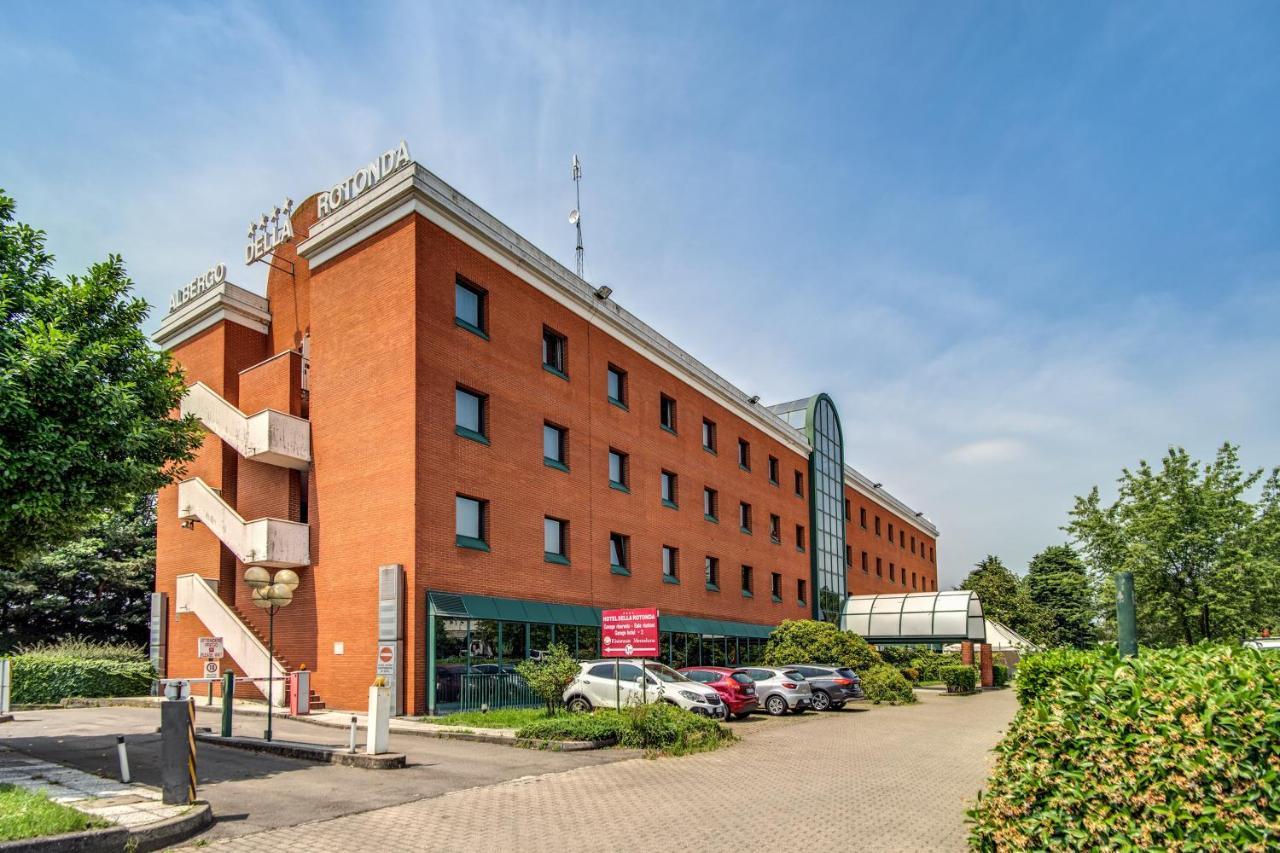 Hotel Della Rotonda Saronno Exterior photo
